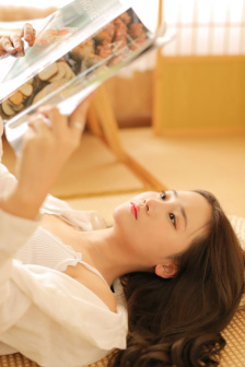 女大学生的沙龙室在线免费观看